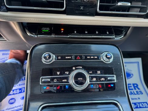 Used 2021 Lincoln Nautilus Reserve image 16