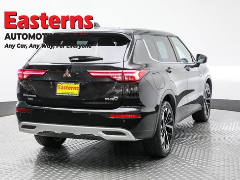 Used 2023 Mitsubishi Outlander SE image 5