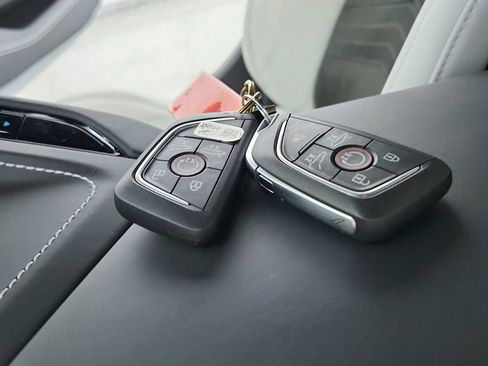 Used 2023 Chevrolet Corvette Z06 RWD image 37