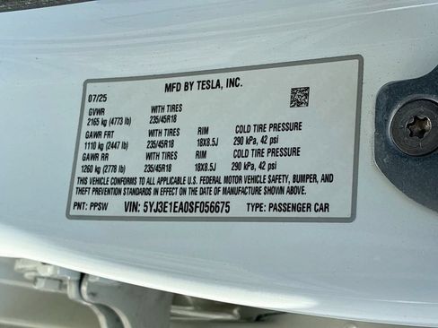 Used 2025 Tesla Model 3 Long Range RWD image 34