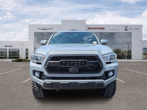 Used 2020 Toyota Tacoma TRD Off-Road AWD/4WD image 6