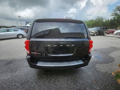 Used 2016 Dodge Grand Caravan SE FWD image 5