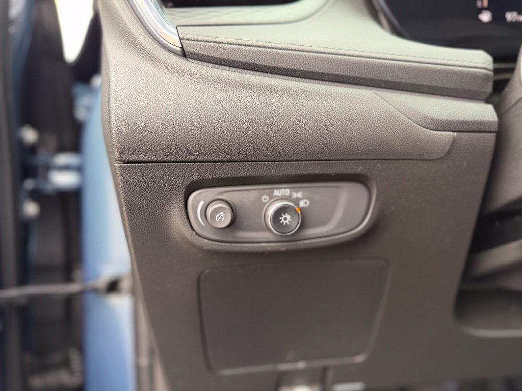 Used 2025 Buick Encore GX Sport Touring FWD image 25