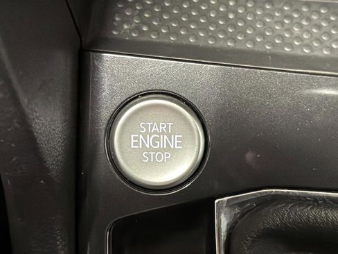 Used 2022 Volkswagen Tiguan SE R-Line image 23