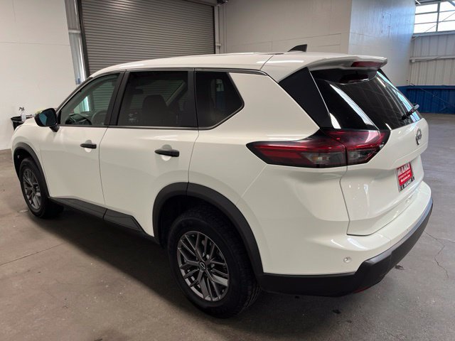 Used 2024 Nissan Rogue S FWD image 5