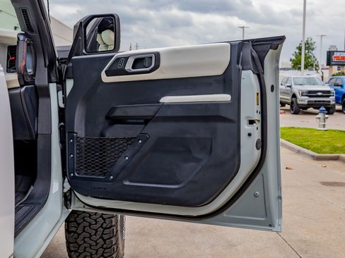 Used 2023 Ford Bronco Heritage Edition image 38