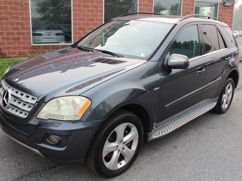 Used 2010 Mercedes-Benz ML 350 BlueTEC 4MATIC image 2