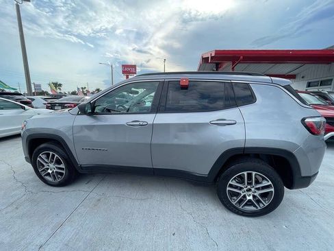 Used 2020 Jeep Compass Latitude AWD/4WD image 5