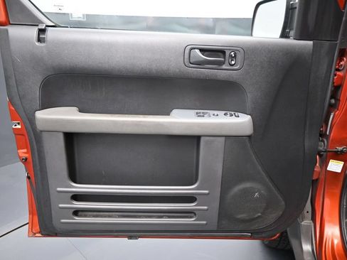 Used 2005 Honda Element EX image 10