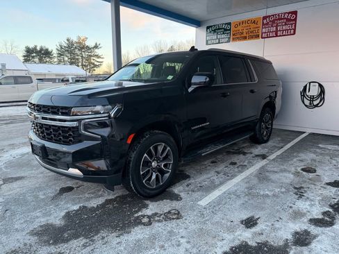 Used 2023 Chevrolet Suburban LS w/ Driver Alert Package image 2