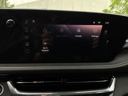 Used 2025 Buick Envista Sport Touring FWD image 28