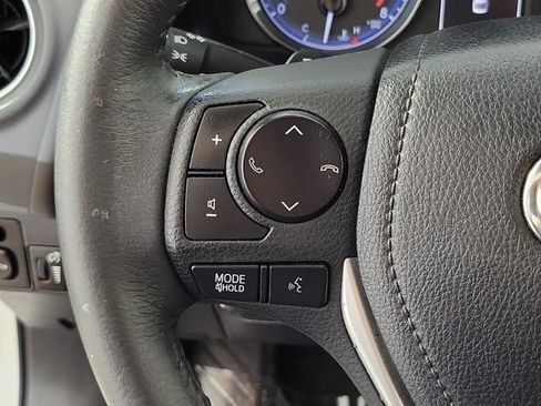 Used 2017 Toyota Corolla SE FWD image 24