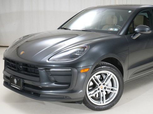 Used 2023 Porsche Macan AWD image 6