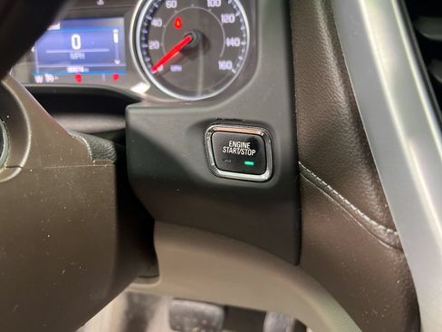 Used 2020 GMC Acadia SLE FWD image 29