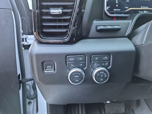Used 2022 GMC Sierra 1500 AT4X AWD/4WD image 32