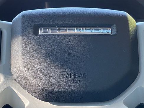 Used 2023 Land Rover Defender 110 X-Dynamic SE image 18
