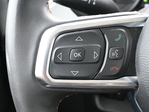 Used 2024 Jeep Wrangler Unlimited Sahara AWD/4WD image 11
