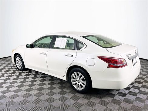 Used 2013 Nissan Altima 2.5 S image 6