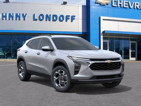 New 2026 Chevrolet Trax LT w/ Driver Confidence Package FWD image 7