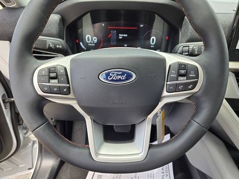 New 2026 Ford Explorer Active w/ Active Comfort Package RWD image 15