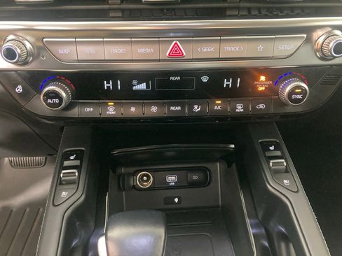 Used 2020 Kia Telluride EX w/ EX Premium Package AWD/4WD image 8