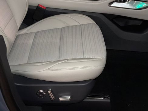 New 2026 Lincoln Nautilus Reserve AWD/4WD image 13