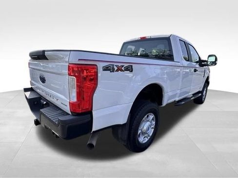Used 2017 Ford F250 XL w/ Power Equipment Group AWD/4WD image 6