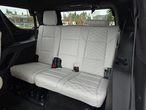 Used 2025 Cadillac Escalade V AWD/4WD image 19