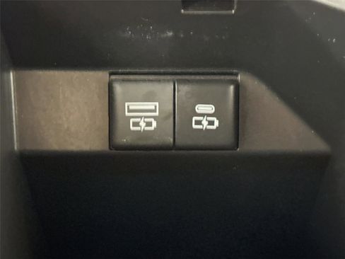 Certified 2023 Toyota Camry SE FWD image 30