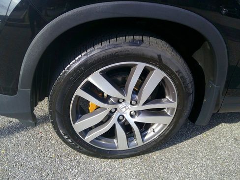 Used 2017 Honda Pilot Touring image 18