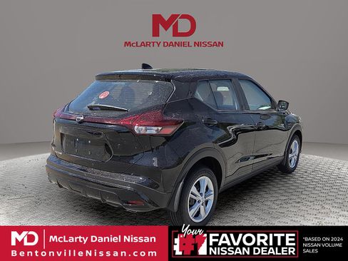 Used 2025 Nissan Kicks Play S FWD image 5