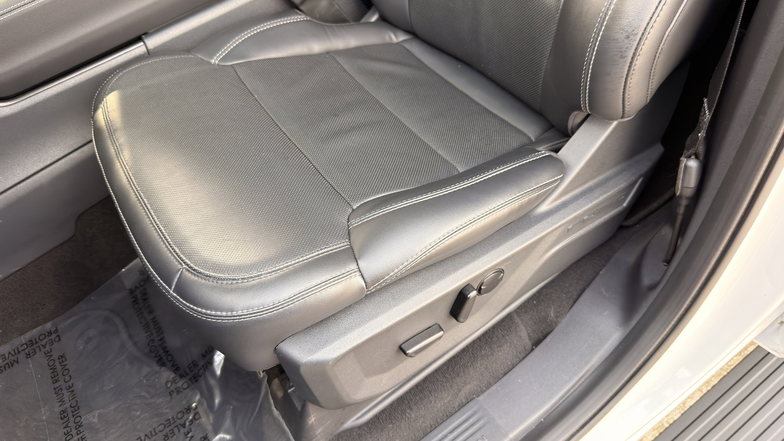 Used 2025 Ford Expedition Platinum AWD/4WD image 19