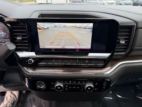 Used 2023 GMC Sierra 1500 Elevation image 29