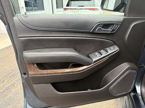 Used 2019 Chevrolet Suburban LS w/ Enhanced Driver Alert Package RWD image 24