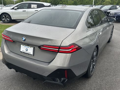 New 2026 BMW 530i xDrive w/ M Sport Package AWD/4WD image 10