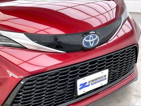 Used 2021 Toyota Sienna XSE w/ XSE Plus Package AWD/4WD image 31