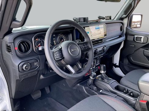 Used 2026 Jeep Wrangler Rubicon AWD/4WD image 17