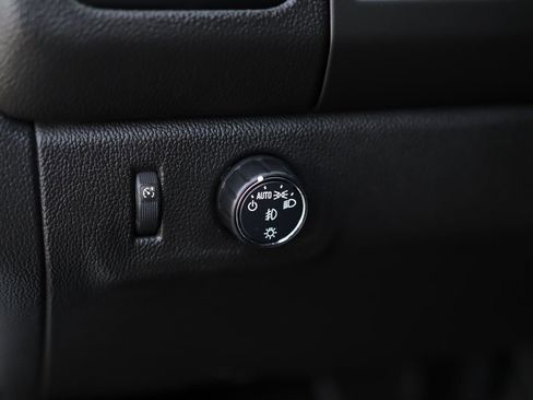 Used 2017 Chevrolet Colorado LT w/ LT Convenience Package image 10