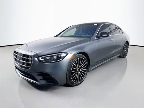 Used 2022 Mercedes-Benz S 580 4MATIC Sedan image 3