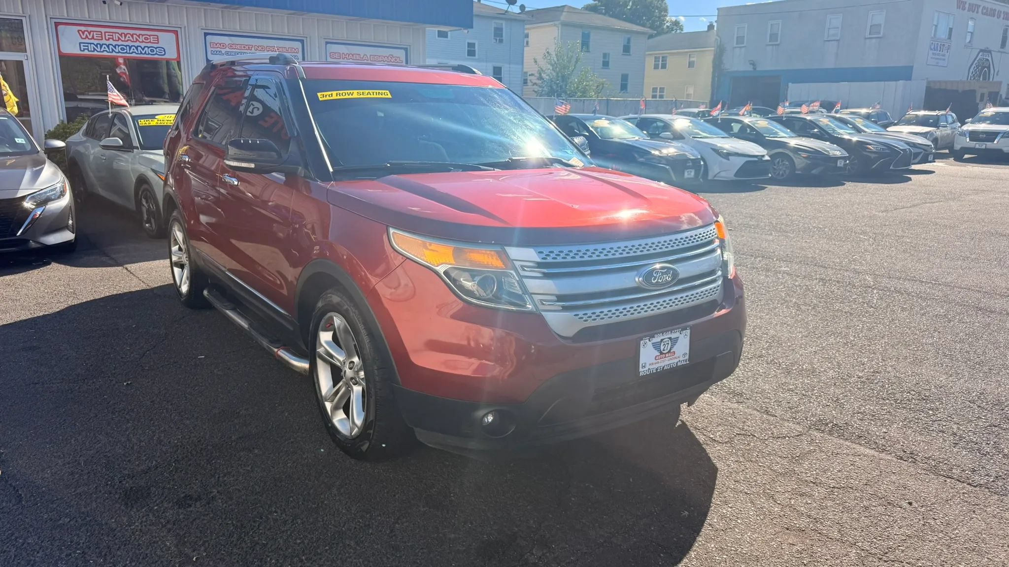 Used 2014 Ford Explorer XLT w/ Equipment Group 201A AWD/4WD image 2