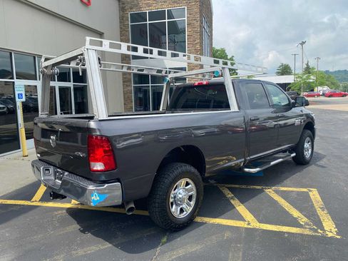 Used 2018 RAM 3500 Tradesman w/ Chrome Appearance Group AWD/4WD image 4