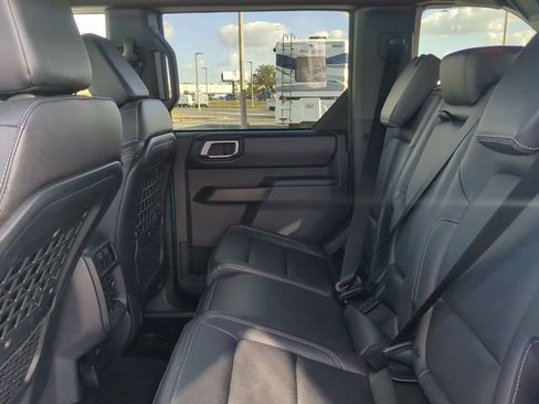 New 2025 Ford Bronco Badlands w/ Sasquatch Package AWD/4WD image 15