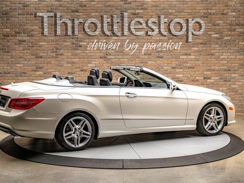 Used 2011 Mercedes-Benz E 550 Cabriolet image 5