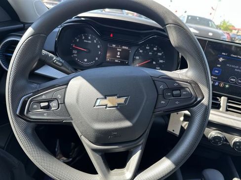 Used 2024 Chevrolet Trax LS FWD image 13