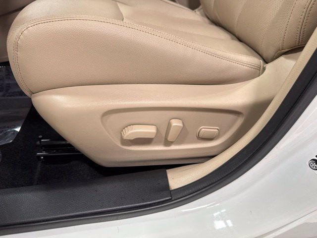 Used 2020 Nissan Rogue SL w/ Premium Package FWD image 7