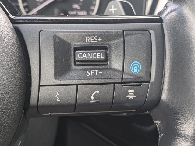 Used 2025 Nissan Pathfinder SL FWD image 27