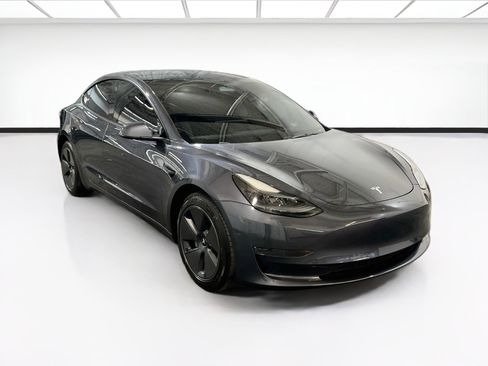 Used 2023 Tesla Model 3 Standard Range RWD image 3