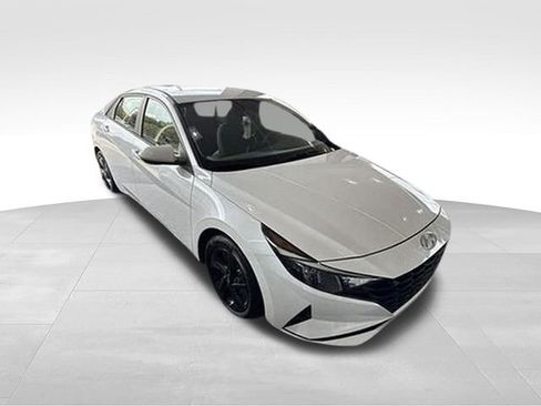 Used 2023 Hyundai Elantra SEL FWD image 1