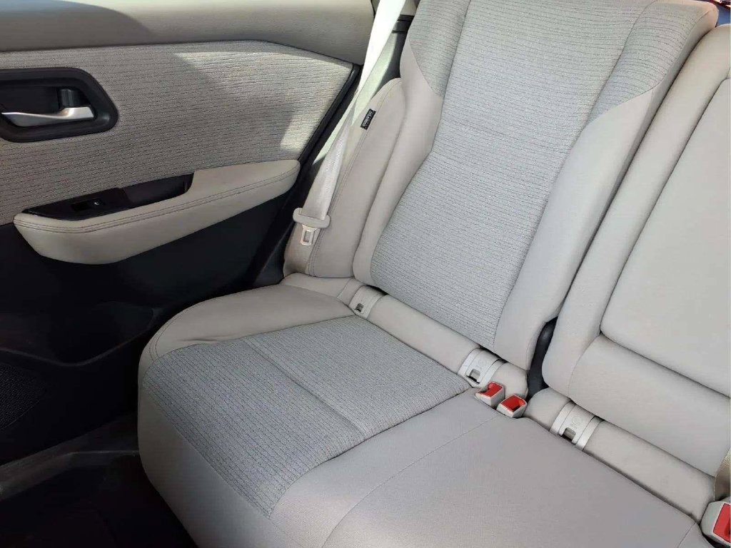 Used 2023 Nissan Rogue SV FWD image 15