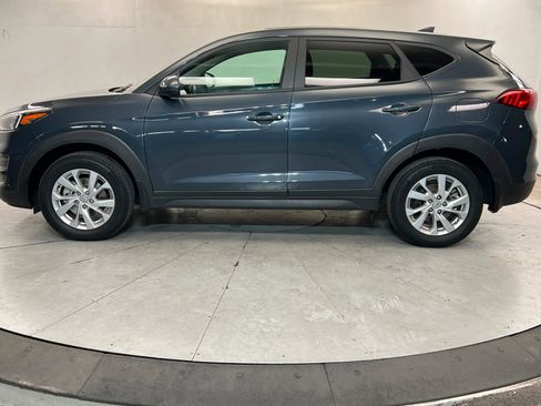 Used 2020 Hyundai Tucson SE image 2